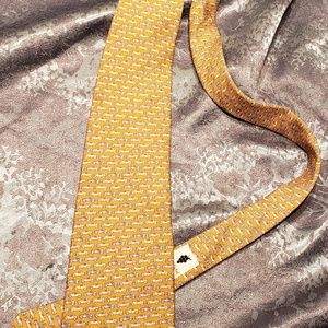 Vineyard Vines men's tie